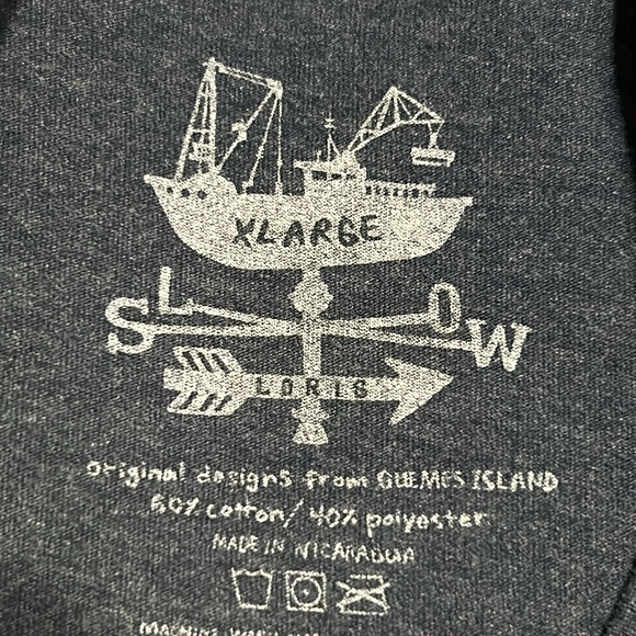 NEW Men’s XL T-shirt with mountains/outdoors print - Picture 2 of 3